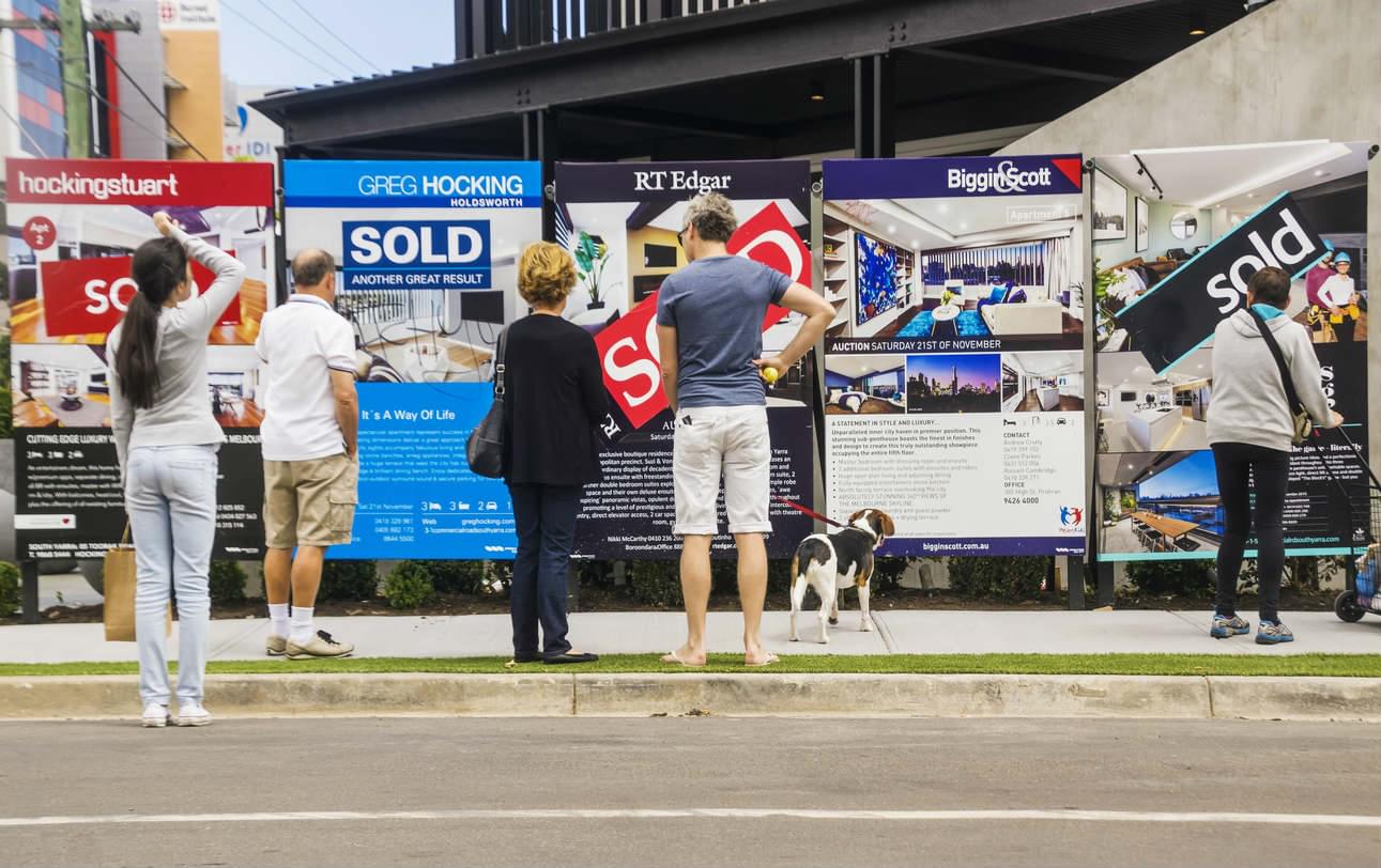 auction sold property signs