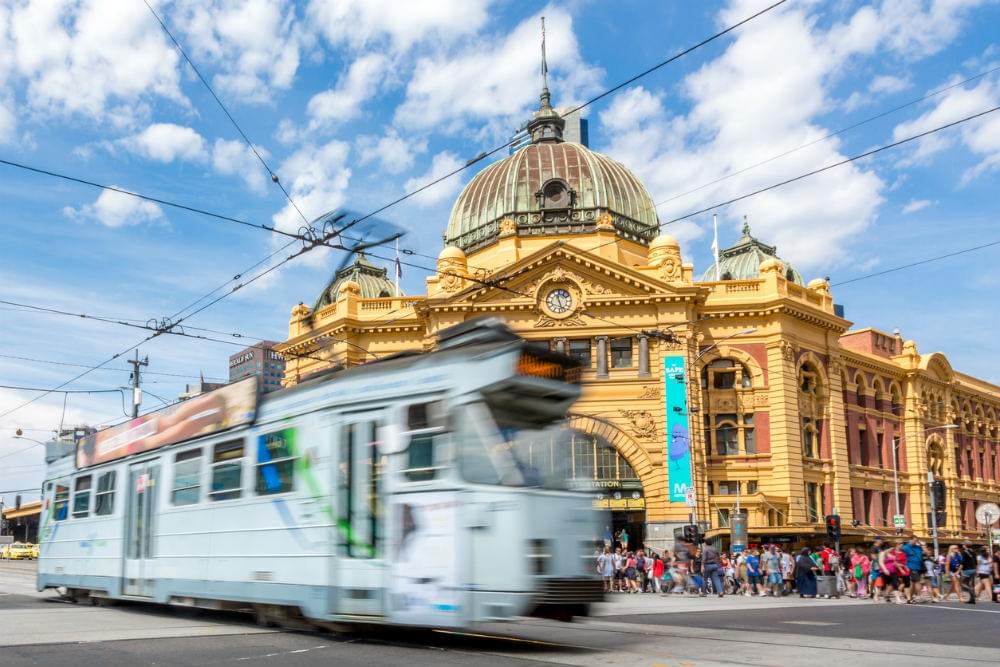 Melbourne Flinders St Station Tram